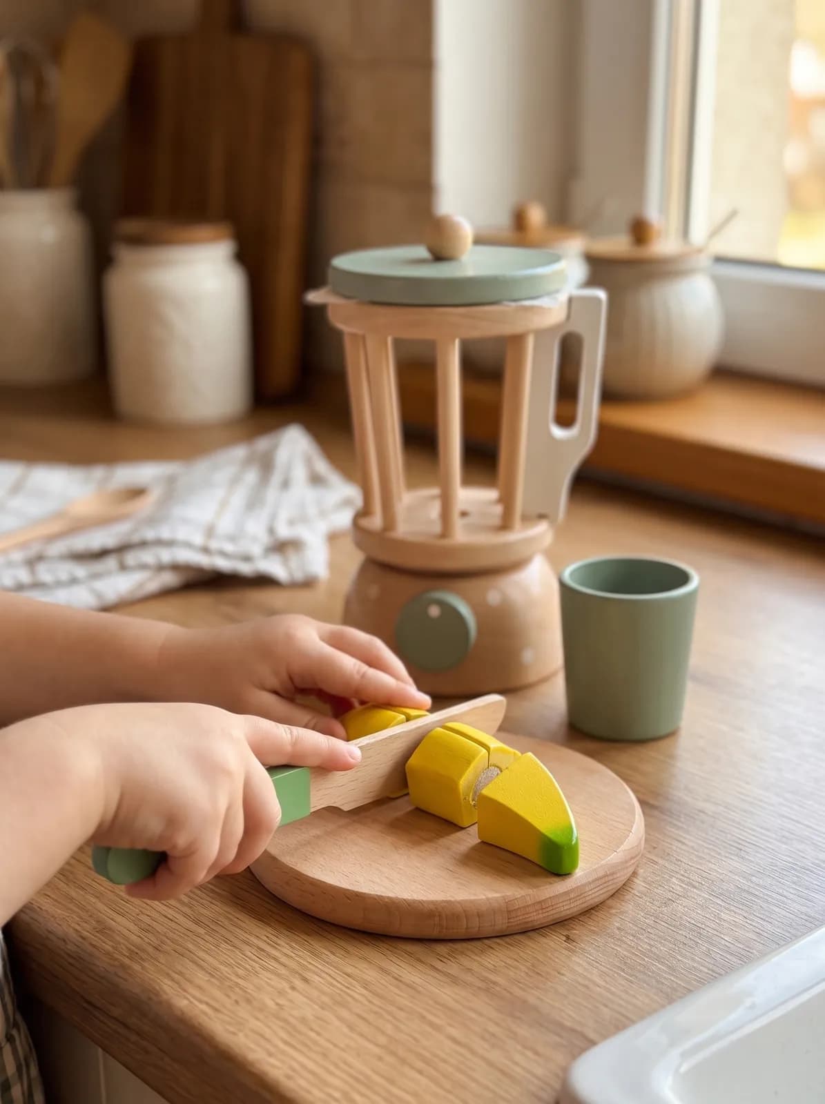 Wooden Juicer & Blender Pretend Play Set — image 3 of 4